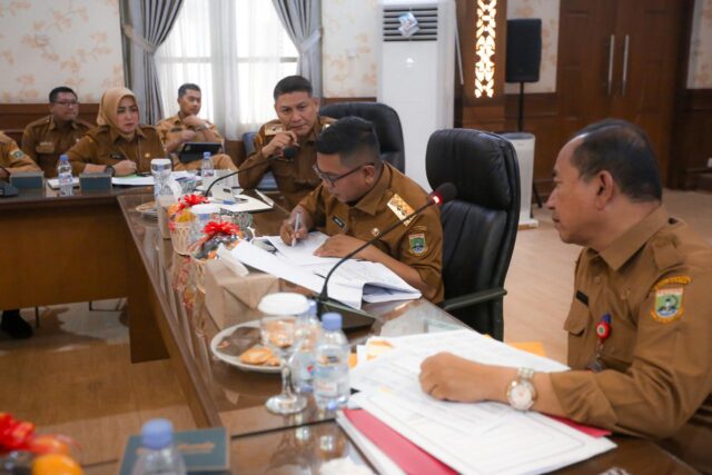 Rapat TAPD, Andra Soni: Program Untuk Pelayanan Terbaik Kepada Masyarakat