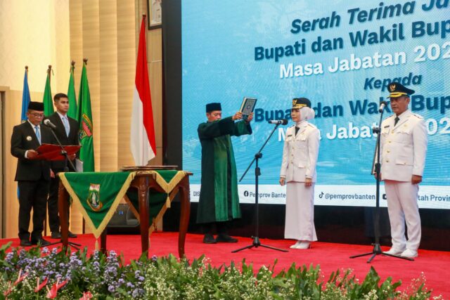 Resmi, Ratu Rachmatuzakiyah-Najib Hamas Jabat Bupati dan Wakil Bupati Serang