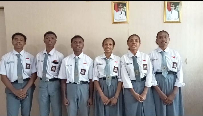 Pelajar Papua di SMKN 1 Kragilan Dukung Program Makan Bergizi Gratis Pemerintah Pelajar Papua di SMKN 1 Kragilan Dukung Program Makan Bergizi Gratis Pemerintah