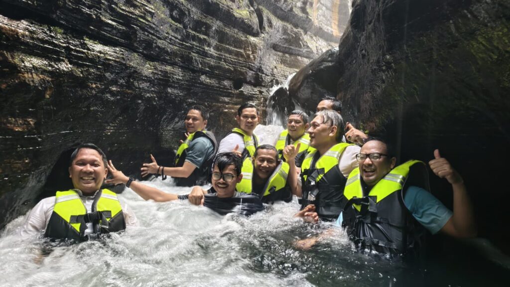 Tinjau Tahura Carita, Gubernur Banten Andra Soni : Bisa Dukung Perekonomian Masyarakat Tinjau Tahura Carita, Gubernur Banten Andra Soni : Bisa Dukung Perekonomian Masyarakat