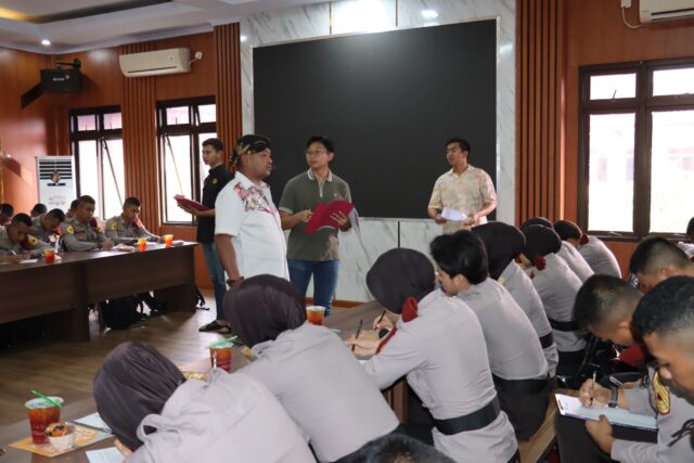 Kapolres Serang Uji Kecermatan Taruna Akpol Lewat Review Materi Reskrim