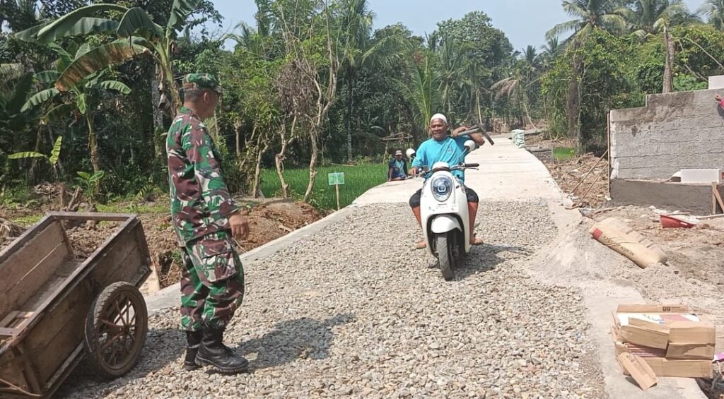 Warga Desa Silebu Rasakan Manfaat Jalan dan Jembatan Hasil TMMD ke-124 Kodim Serang Warga Desa Silebu Rasakan Manfaat Jalan dan Jembatan Hasil TMMD ke-124 Kodim Serang