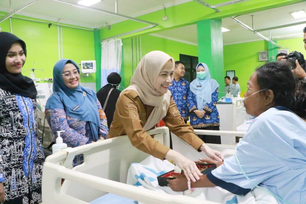 Tinjau RSDP, Bupati Serang Ratu Zakiyah Prioritaskan Layanan Dasar Kesehatan Masyarakat