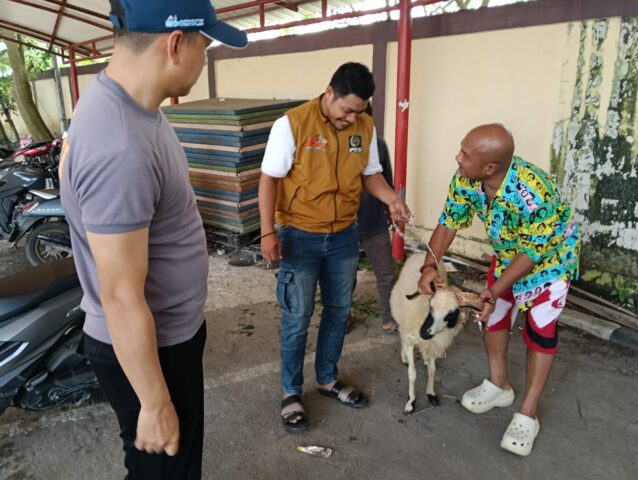 Polres Serang Salurkan Belasan Sapi dan Puluhan Kambing Kurban