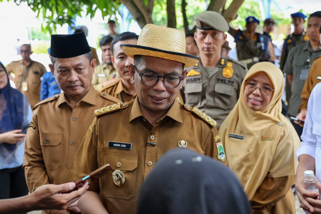 Andra Soni Buka Lomba Kompetensi Indonesia ke-24 SMK dan FLS3N-PDBK 2025 Provinsi Banten Andra Soni Buka Lomba Kompetensi Indonesia ke-24 SMK dan FLS3N-PDBK 2025 Provinsi Banten