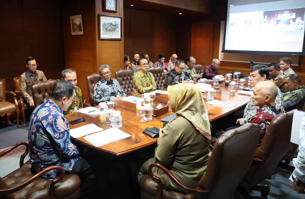 Pemprov Banten Pacu Penguatan Bank Banten Lewat KUB dan Penempatan RKUD Pemprov Banten Pacu Penguatan Bank Banten Lewat KUB dan Penempatan RKUD