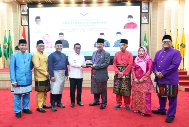 Andra Soni Hadiri Pelantikan DMDI Provinsi Banten