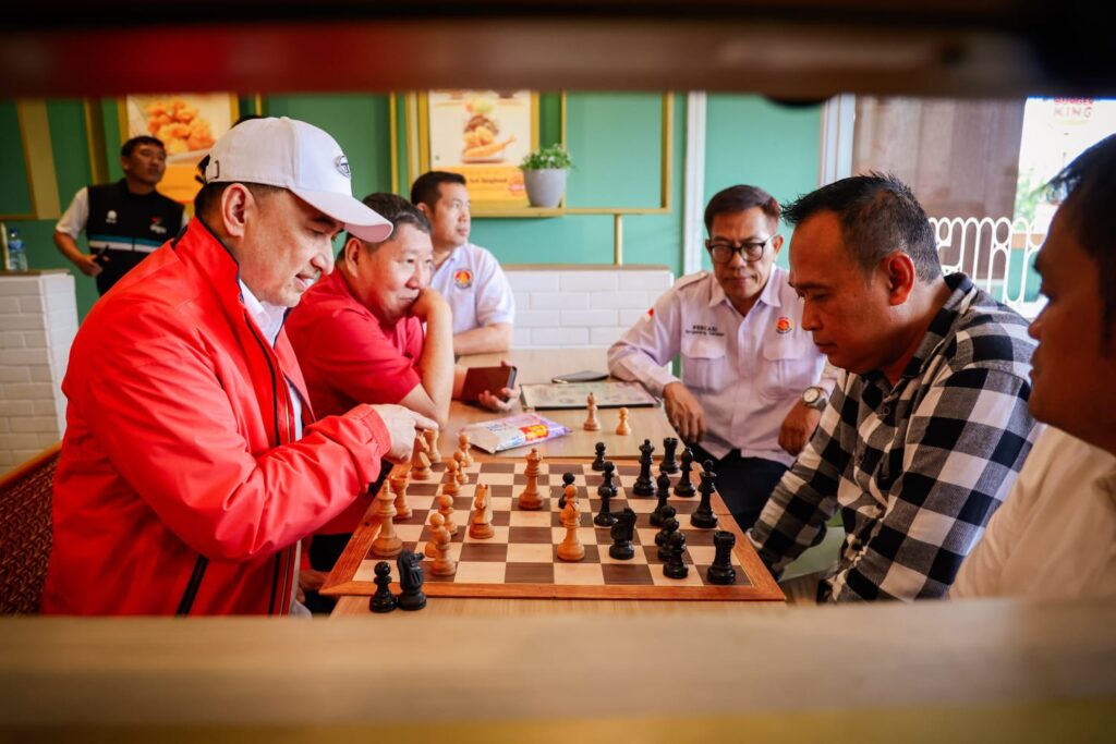 Wagub Banten : Pemprov Banten Giatkan Pencarian Bibit Unggul Atlet Catur Wagub Banten : Pemprov Banten Giatkan Pencarian Bibit Unggul Atlet Catur