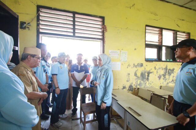 Bupati Serang Tinjau SDN Sukamaju yang Nyaris Roboh, Revitalisasi Diupayakan Masuk Anggaran 2026