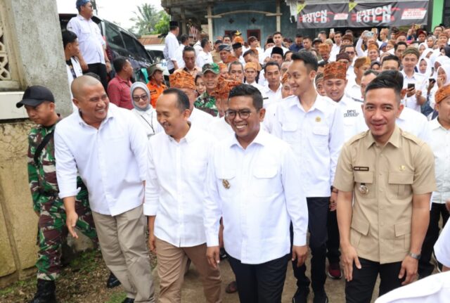 Warga Citorek Tengah Sambut Meriah Peluncuran Program Sarjana Penggerak Desa oleh Gubernur Banten
