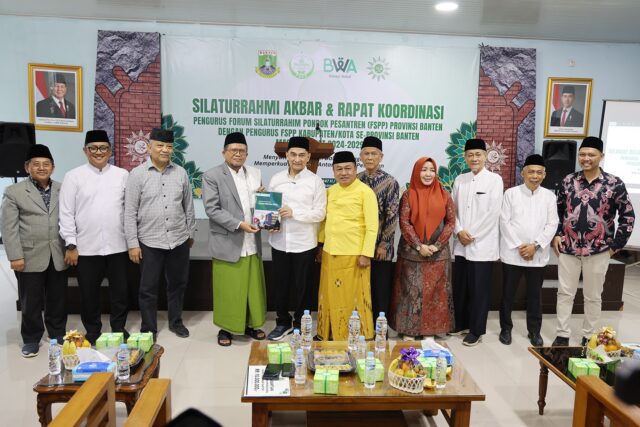 Wagub Banten : Pondok Pesantren Berperan Besar Didik Generasi Muda
