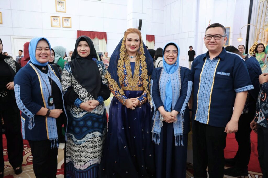 Ketua TP PKK Banten Hadiri Gala Dinner HKG PKK Nasional ke-53 di Samarinda Ketua TP PKK Banten Hadiri Gala Dinner HKG PKK Nasional ke-53 di Samarinda