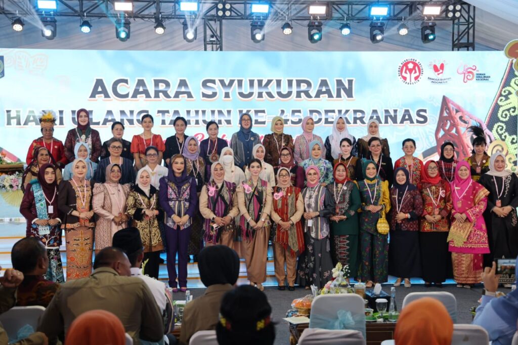 HUT ke-45 Dekranas, Ketua Umum Dekranasda Banten : Tegaskan Komitmennya Berdayakan Perajin Lokal HUT ke-45 Dekranas, Ketua Umum Dekranasda Banten : Tegaskan Komitmennya Berdayakan Perajin Lokal