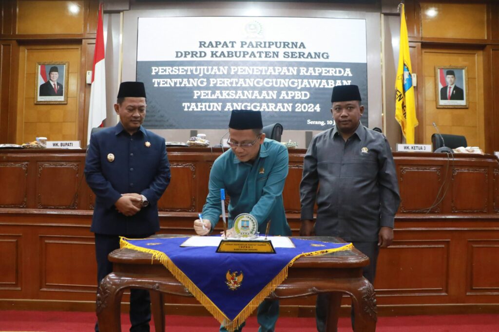 DPRD Kabupaten Serang Tetapkan Raperda Pertanggungjawaban APBD 2024 menjadi Perda