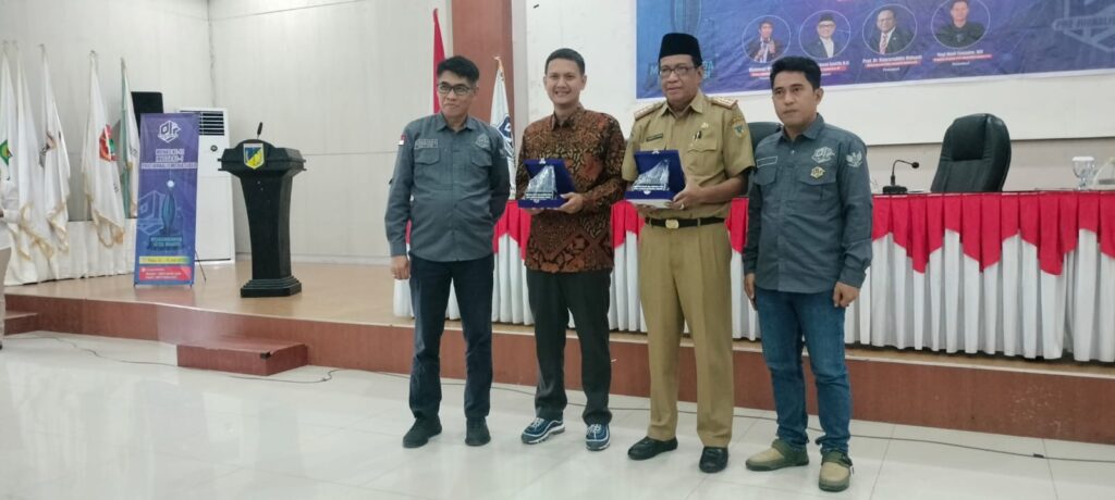 Perkuat Konsolidasi Pers Siber, DPP PJS Gelar Seminar Nasional di Palu – Sulteng Perkuat Konsolidasi Pers Siber, DPP PJS Gelar Seminar Nasional di Palu – Sulteng