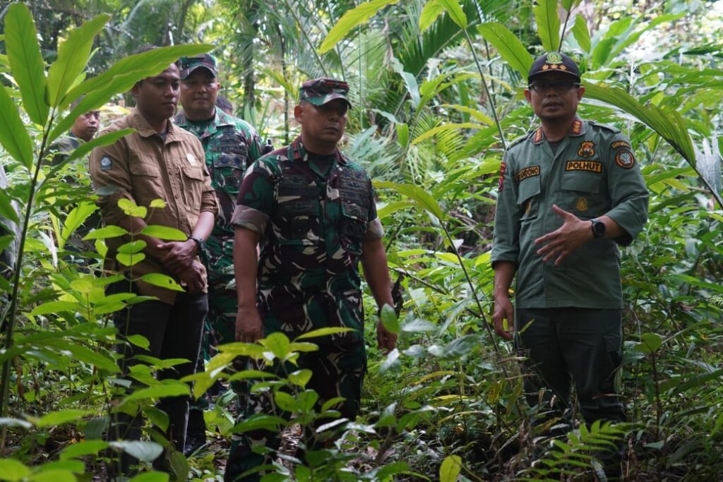 Korem 064/MY Siap Dukung Translokasi Badak Jawa Di Taman Nasional Ujung Kulon Korem 064/MY Siap Dukung Translokasi Badak Jawa Di Taman Nasional Ujung Kulon