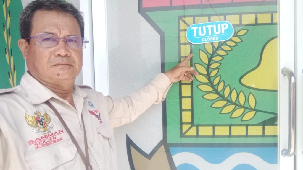 Korupsi Waktu Pelayanan Mengakar di Kantor Desa Bojong Kamal Korupsi Waktu Pelayanan Mengakar di Kantor Desa Bojong Kamal