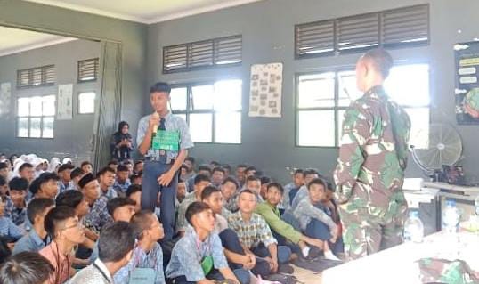 Danramil Kragilan Tingkatkan Kesadaran Berbangsa Dan Bernegara Pelajar SMA Negeri 1 Kragilan Danramil Kragilan Tingkatkan Kesadaran Berbangsa Dan Bernegara Pelajar SMA Negeri 1 Kragilan