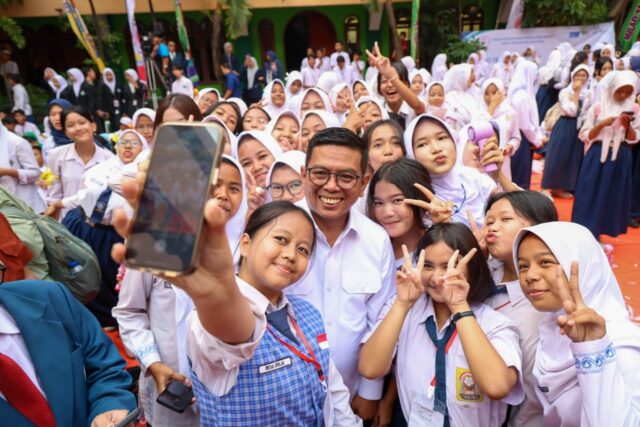 Andra Soni : Tugas Anak-anak Hanya Belajar, Semangat !