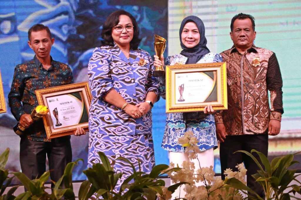 Ratu Zakiyah Raih Pimred Award 2025 untuk Keterbukaan Informasi Publik