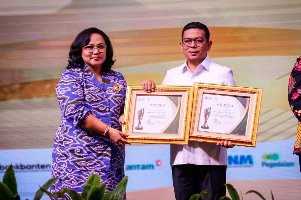 Andra Soni Raih Dua Pimred Award Tahun 2025 FPRMI Andra Soni Raih Dua Pimred Award Tahun 2025 FPRMI