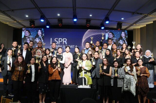 LSPR Anugerahkan Penghargaan kepada 33 Alumni Berprestasi
