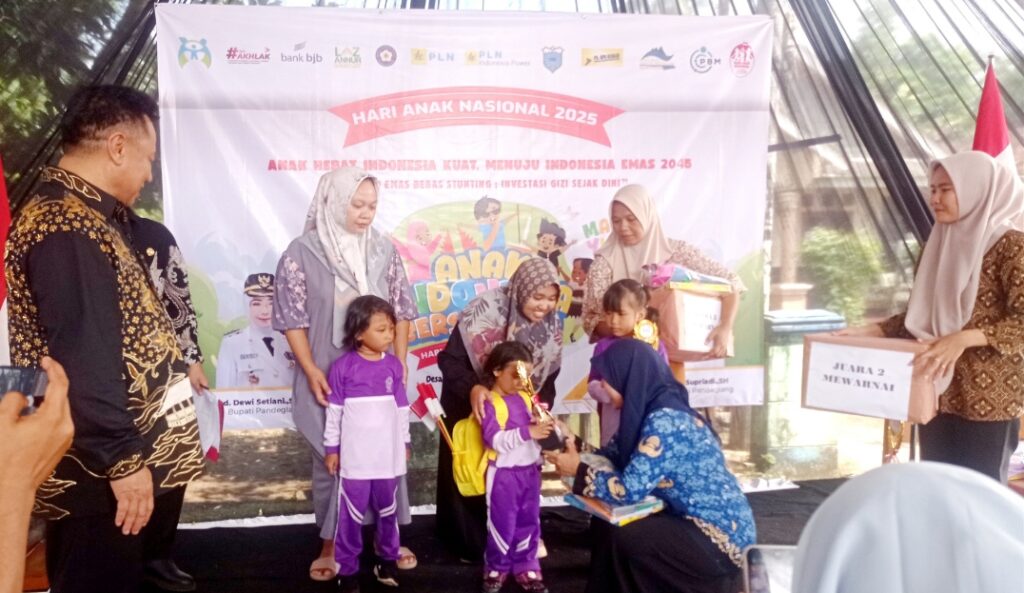 Peringati Hari Anak Nasional 2025, Kades Kertasana: Mendukung Indonesia Emas 2045 Peringati Hari Anak Nasional 2025, Kades Kertasana: Mendukung Indonesia Emas 2045