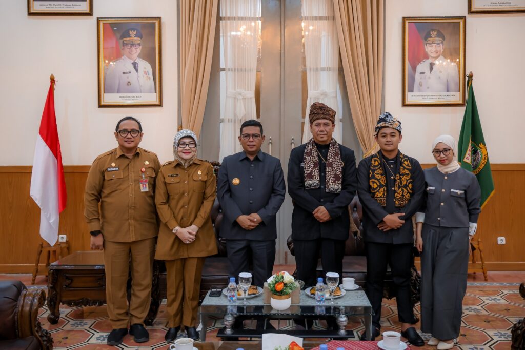 Andra Soni : Masyarakat Adat Jaga Ketahanan Pangan Provinsi Banten Andra Soni : Masyarakat Adat Jaga Ketahanan Pangan Provinsi Banten