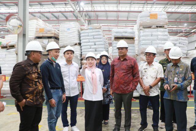 Kunjungi PT Polyplex Cikande, Bupati Serang Pastikan Industri Prioritaskan Tenaga Kerja Lokal