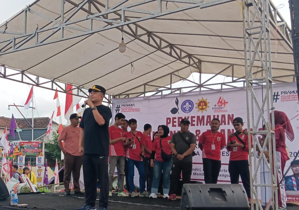 Koramil Pagelaran bersama Ratusan Warga Bersama Meriahkan Jalan Sehat HUT RI  ke-80 RI