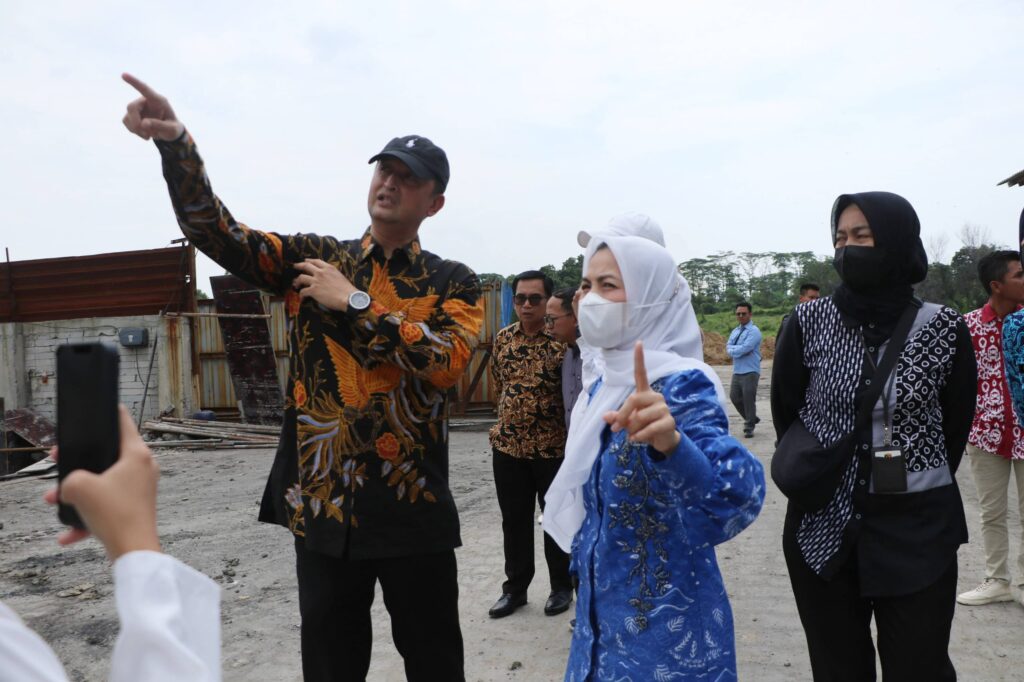 Bupati Serang Sidak PT GRS, Pastikan Kematian Warga Bukan Akibat Limbah Bupati Serang Sidak PT GRS, Pastikan Kematian Warga Bukan Akibat Limbah