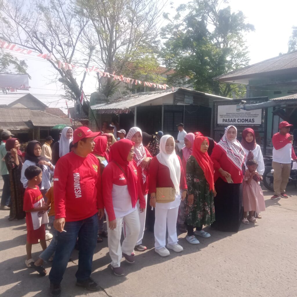 Pedagang Pasar Ciomas Gelar Lomba Meriahkan HUT RI ke-80