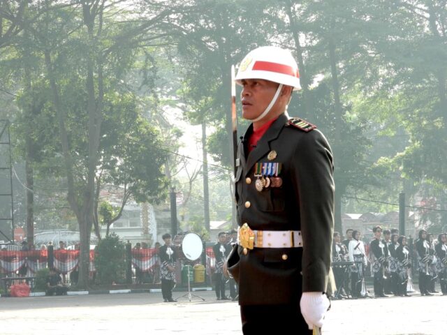 Kapten Inf Jayani Pimpin Upacara HUT RI ke-80 di Alun-alun Kota Serang