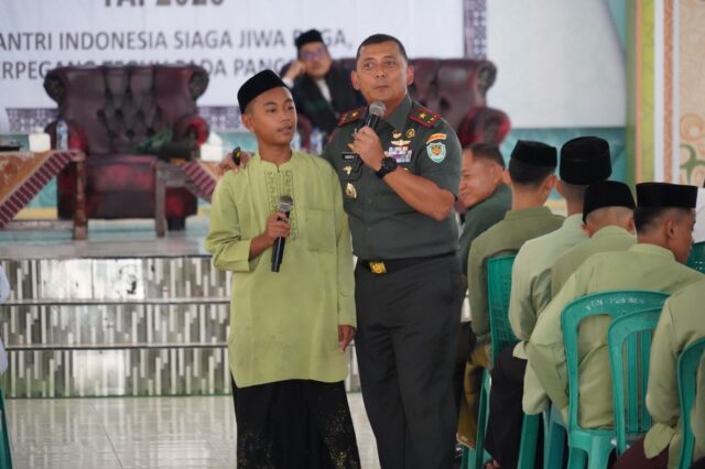 Danrem 064/MY Ajak Santri Al Mubarok, Bangga Menjadi Bangsa Indonesia