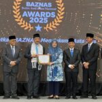 Ratu Zakiyah Terima Penghargaan BAZNAS Awards 2025