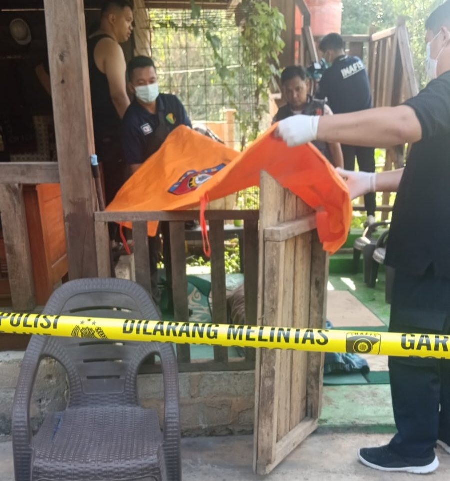 Ditemukan di Sumur Kebun, Wartawan Senior Babel Tewas Penuh Luka Sayatan Ditemukan di Sumur Kebun, Wartawan Senior Babel Tewas Penuh Luka Sayatan