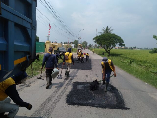 PUPR Banten Tambal Sulam Jalan Menuju Kawasan Wisata Banten Lama