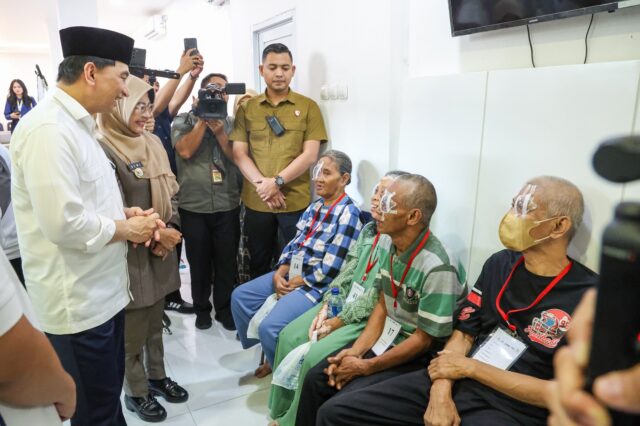 Wagub Banten Buka Operasi Mata Katarak Gratis Baznas Provinsi Banten