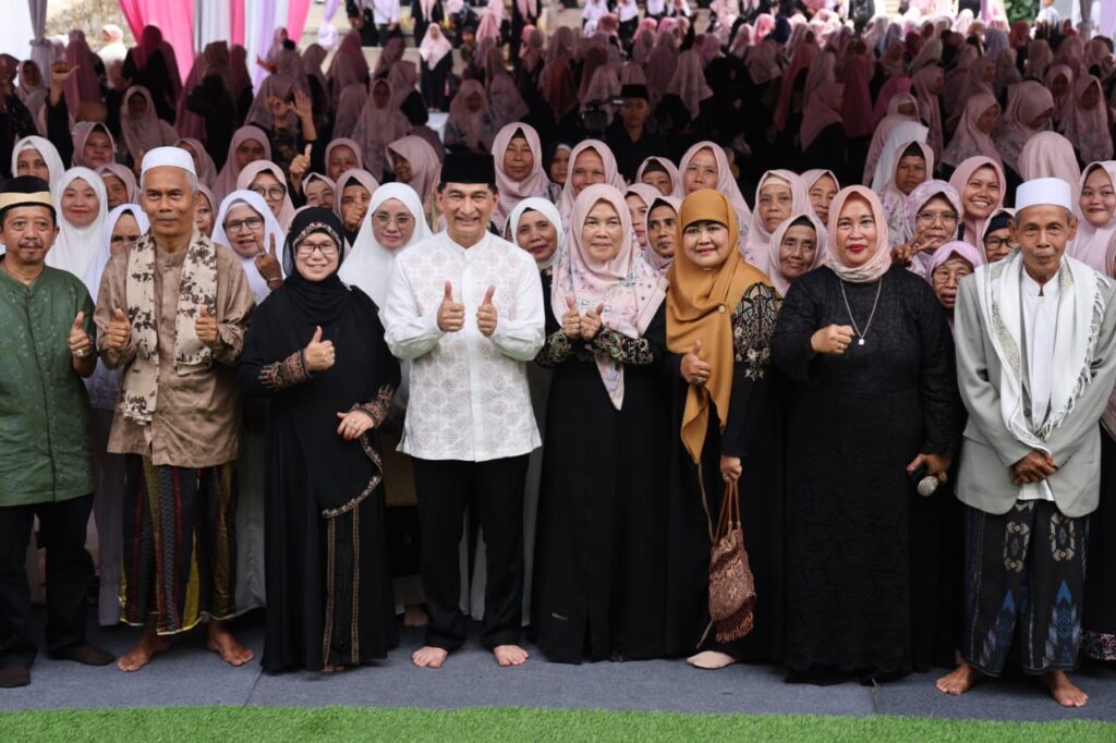 Wagub Banten : Peringatan Maulid Untuk Mencintai Nabi Muhammad SAW Wagub Banten : Peringatan Maulid Untuk Mencintai Nabi Muhammad SAW