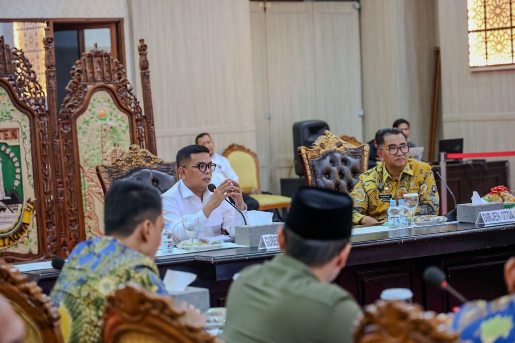 Gelar Rakor Penguatan Satlinmas, Andra Soni : Perlu Kesiapsiagaan Dini