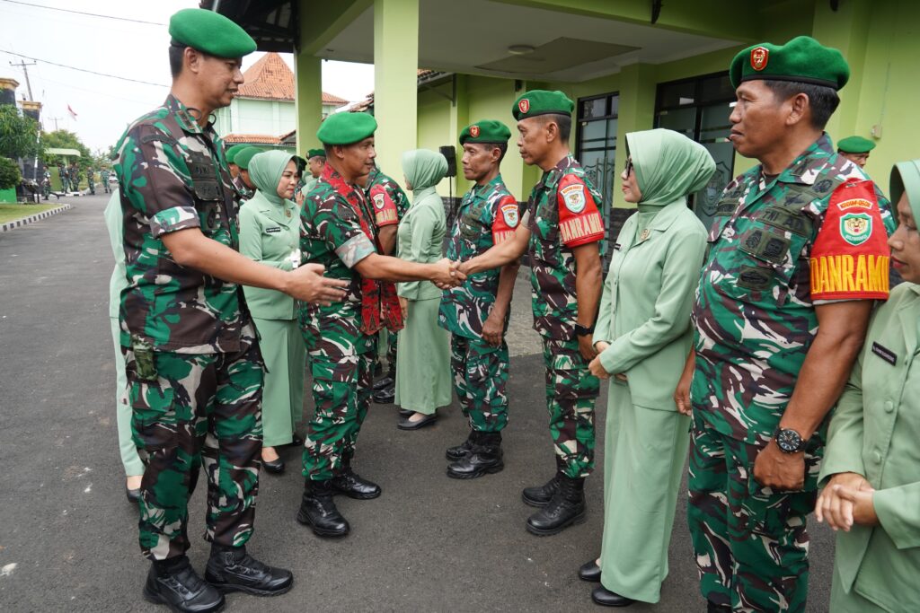 Kunker ke Kodim Serang, Danrem 064/MY Tekankan Loyalitas dan Ketahanan Pangan Kunker ke Kodim Serang, Danrem 064/MY Tekankan Loyalitas dan Ketahanan Pangan