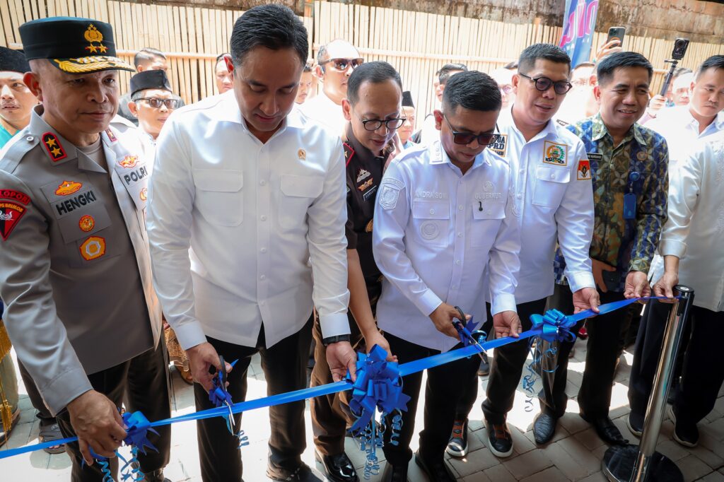 Hadiri Peresmian SPPG BNN, Gubernur Banten Sebut MBG Investasi Generasi Masa Depan Hadiri Peresmian SPPG BNN, Gubernur Banten Sebut MBG Investasi Generasi Masa Depan