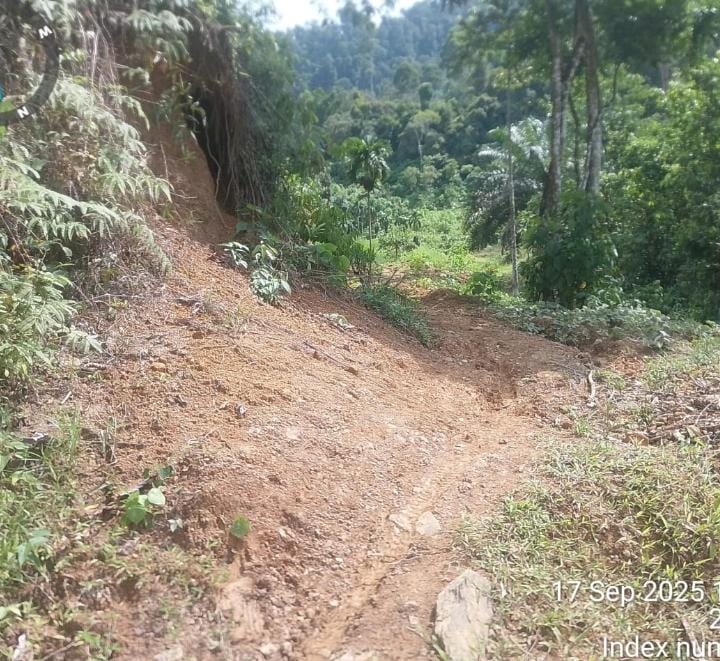 Tanpa Plang Kegiatan, Proyek Jalan Desa di Aceh Tamiang Diduga Asal-asalan Tanpa Plang Kegiatan, Proyek Jalan Desa di Aceh Tamiang Diduga Asal-asalan