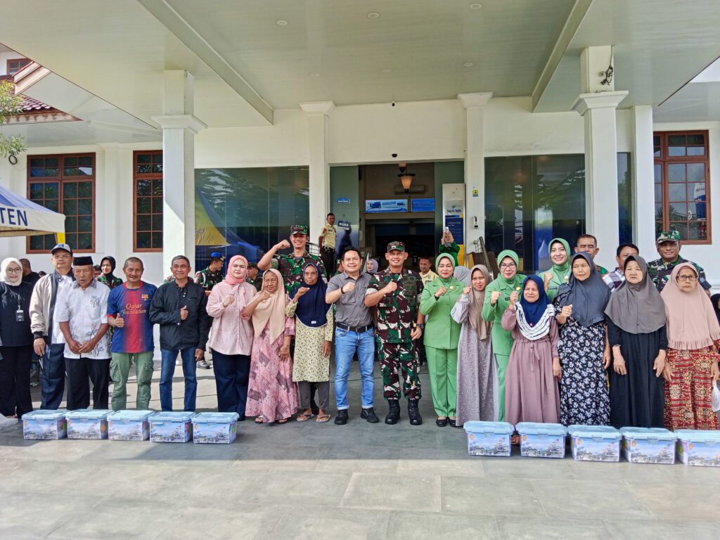 Kodim Serang Gandeng Bank Bjb Gelar Baksos, Ratusan Warga Ikut Donor Darah dan Periksa Kesehatan Gratis