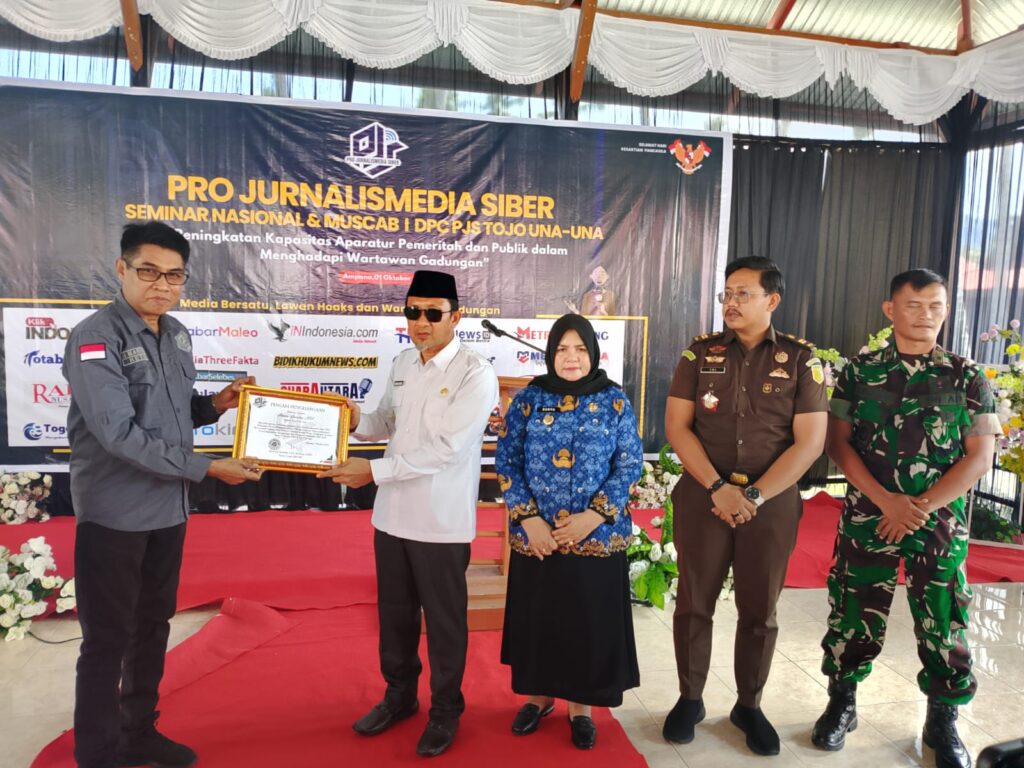 Bupati Touna Hadiri Muscab I PJS, Dukung UKW Digelar di Pulau Wisata Togian Bupati Touna Hadiri Muscab I PJS, Dukung UKW Digelar di Pulau Wisata Togian