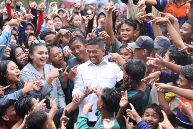 Di Tengah Guyuran Hujan, Gubernur Banten Beri Pesan Menyentuh ke Peserta Kemah Kebangsaan