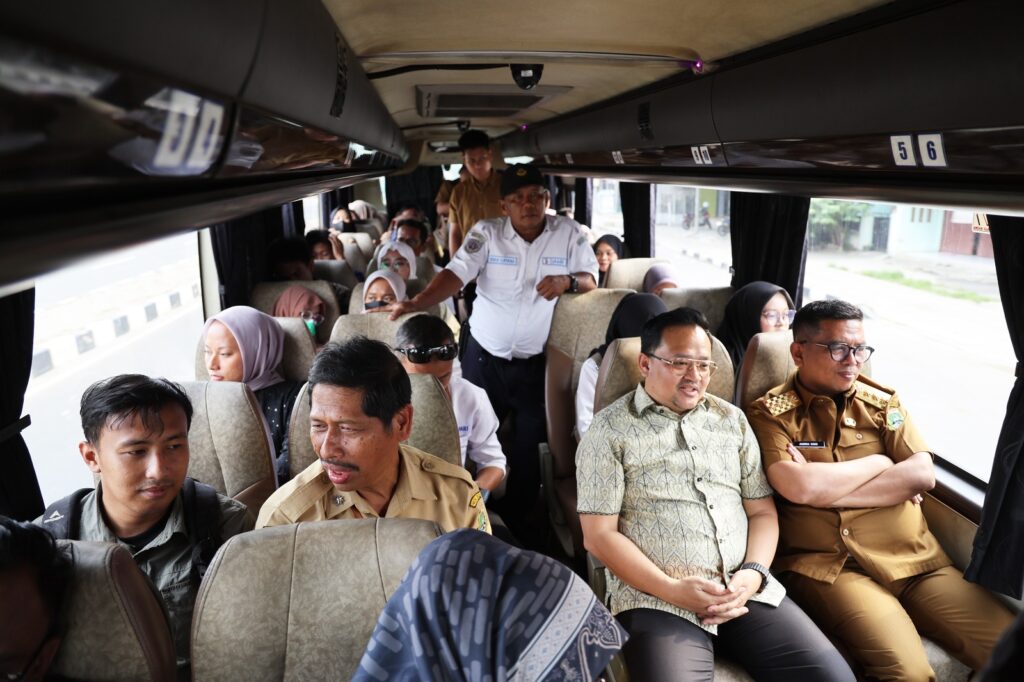 Trans Banten Gratis hingga Akhir Tahun, Andra Soni Jajal Langsung Layanan