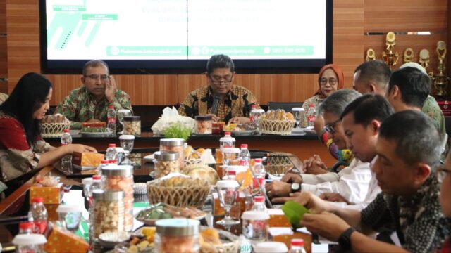 Kemendagri Pantau Penerapan SPM di Bandung, Tinjau Layanan Dasar dan Inovasi Daerah