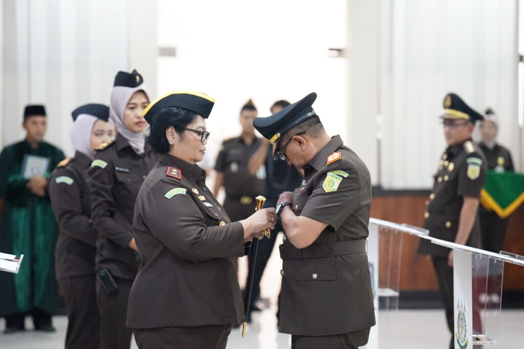 Kajati Banten Lantik Pejabat Baru, Tegaskan Integritas dan Profesionalisme Adhyaksa