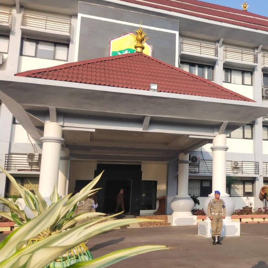 Wali Kota Serang Absen dari Tiga Agenda Resmi, Diduga Baru Bangun Tidur Wali Kota Serang Absen dari Tiga Agenda Resmi, Diduga Baru Bangun Tidur